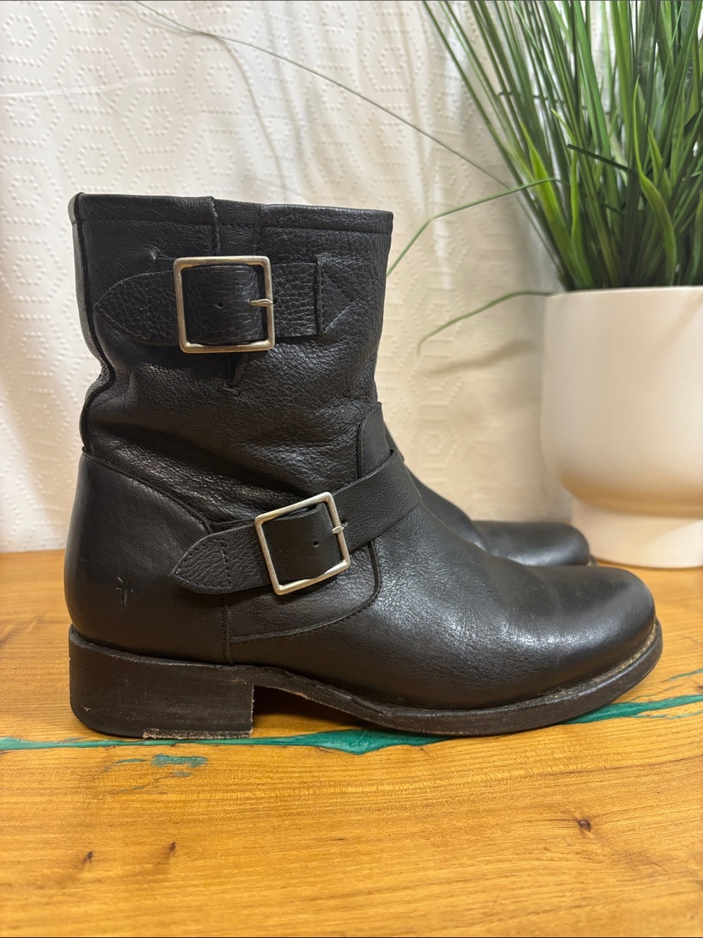 Frye Vicky Engineer Boots size 9